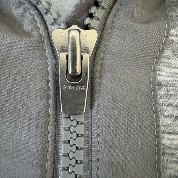 Athleta Medium Fitted Victory Hoodie Grey Heather Sweatshirt Workout Jacket - Picture 11 of 15